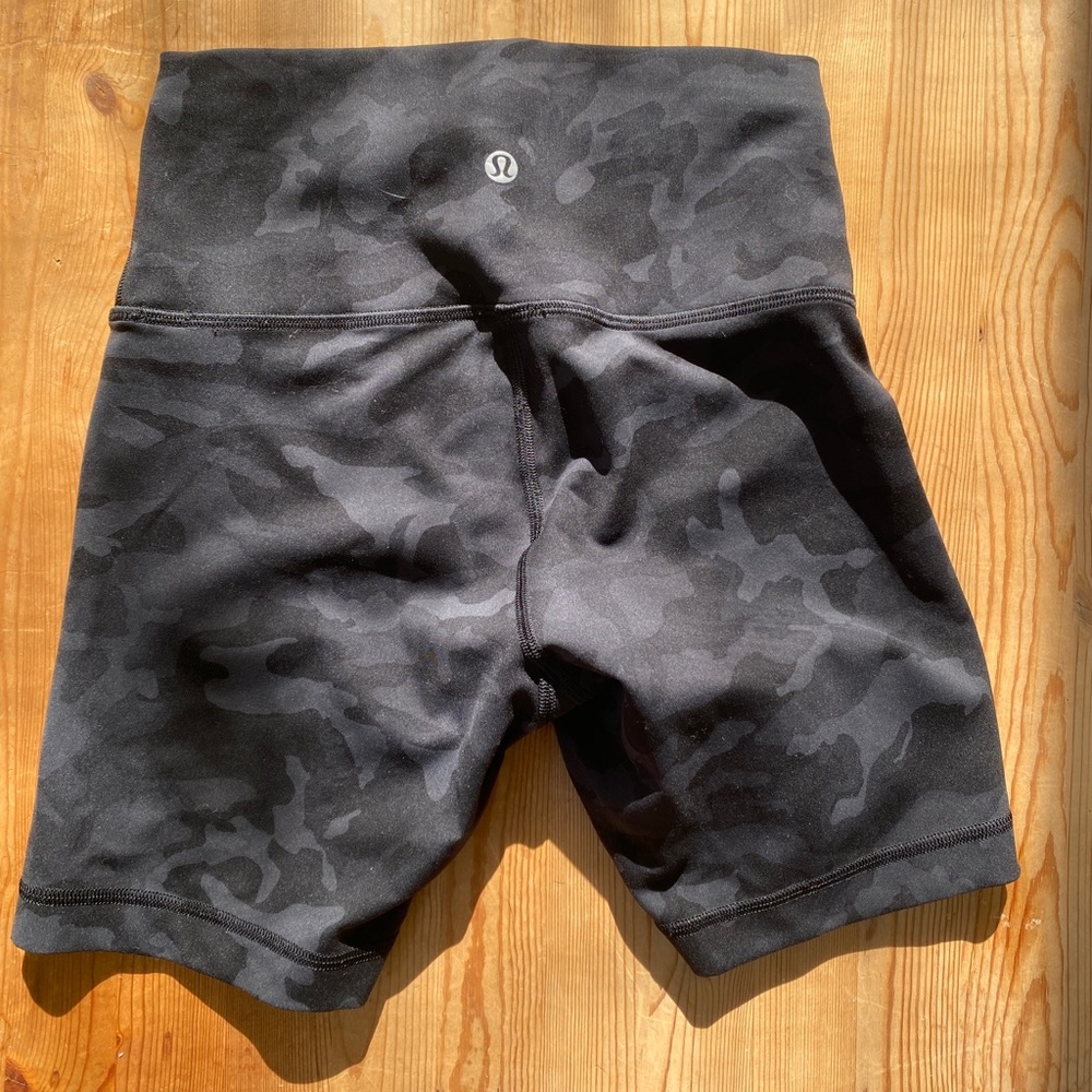 Lululemon Wunder Train high rise short 6”